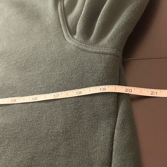 Athleta Sweatshirt Pullover Fleece Lined Thumb Holes Zippered Pockets Sz Small - Picture 7 of 10